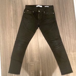 Men’s Guess jeans.